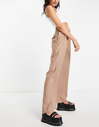 Topshop + Pleated Peg Trouser in Rose