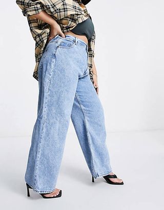 ASOS Design + Curve High Rise Relaxed Dad Jeans in Lightwash