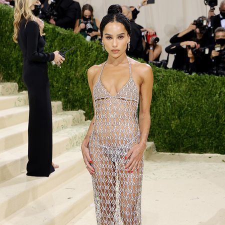 met-gala-red-carpet-outfits-2021-295212-1631602399982-square