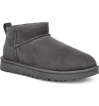 Ugg + Ultra Mini Classic Boots in Grey Suede