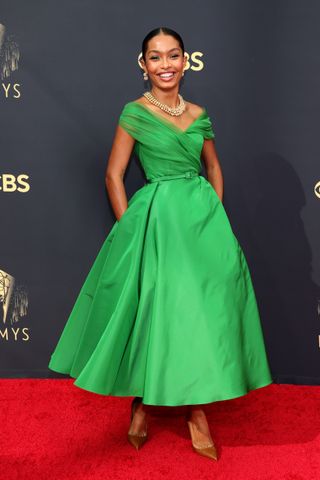 emmy-awards-red-carpet-looks-2021-295289-1632093462420-main