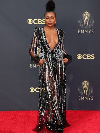 emmy-awards-red-carpet-looks-2021-295289-1632094193796-main