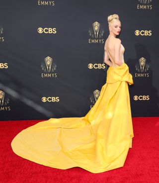 emmy-awards-red-carpet-looks-2021-295289-1632095972573-main