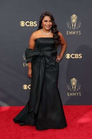 emmy-awards-red-carpet-looks-2021-295289-1632098720475-main