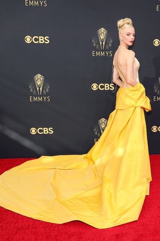 emmys-red-carpet-outfits-2021-295292-1632103940266-main