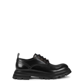 Alexander McQueen + Wander Black Glossed Leather Shoes