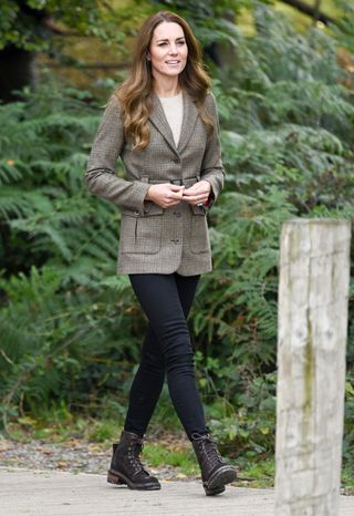 kate-middleton-fall-trends-295410-1632447947257-image