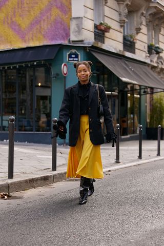 paris-fashion-week-street-style-october-2021-295504-1633082485191-image