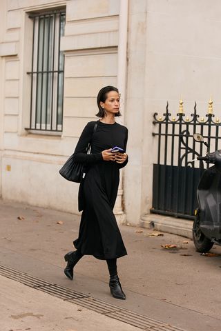 paris-fashion-week-street-style-october-2021-295504-1633082495907-image