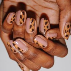 autumn-nail-trends-295585-1633628158394-square
