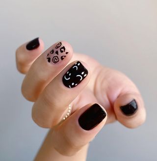 best-black-nail-designs-295724-1634316535603-main