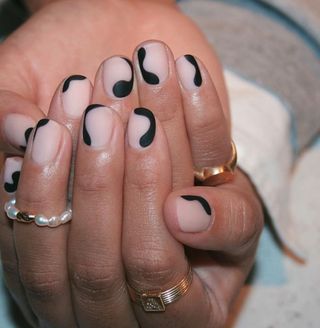 best-black-nail-designs-295724-1634316719304-main