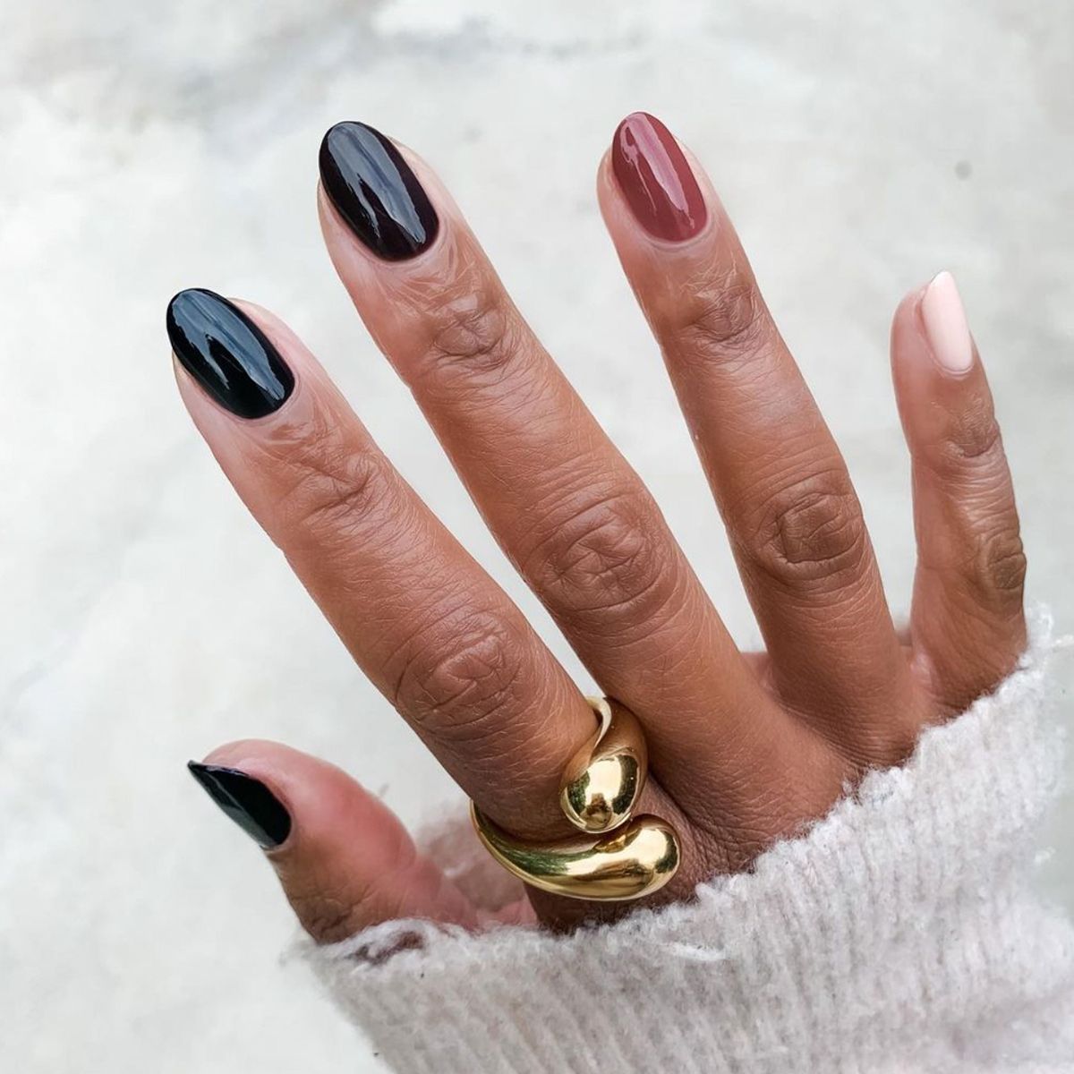 40+ Cream And Black Nail Designs That Are Timeless And Elegant