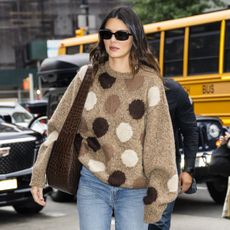 kendall-jenner-sweater-295734-1634305139192-square
