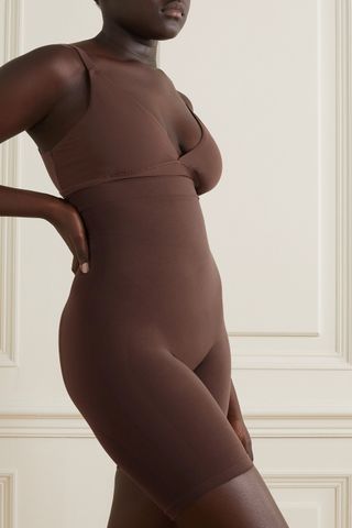 Skims + Seamless Sculpt Sculpting Mid Thigh Shorts in Cocoa