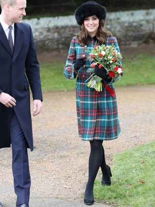kate-middleton-christmas-day-outfits-295875-1637606905701-image