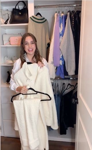 who-what-wardrobes-bailee-madison-295994-1635875902497-main