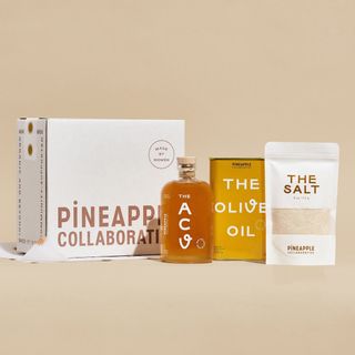 Pineapple Collaborative + The Holiday Set