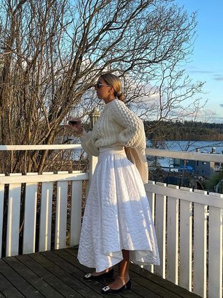 how-to-wear-maxi-skirts-during-winter-296315-1637620394216-main