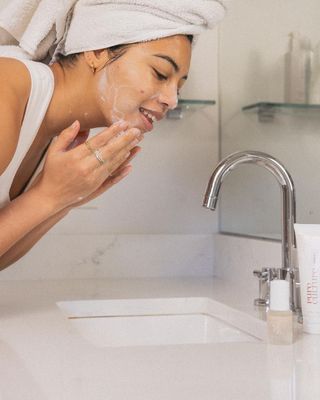 new-face-cleansers-296337-1637353385417-image