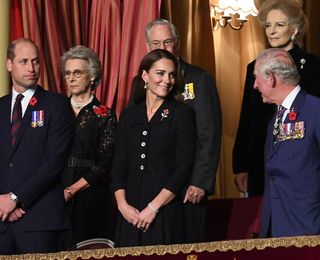 kate-middleton-remembrance-day-outfit-2021-296366-1636890392845-image