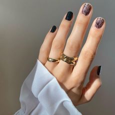 nail-trends-2022-296511-1637258490926-square