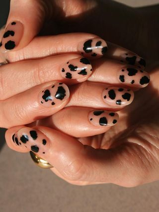 nail-trends-2022-296511-1637259585813-image