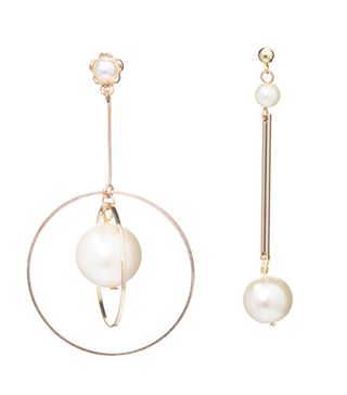 I'mmany London + In My Orbit Asymmetrical Pearl Drop Earrings