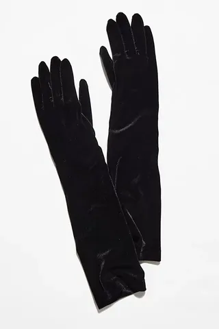 Carolina Amato + Daydream Velvet Gloves
