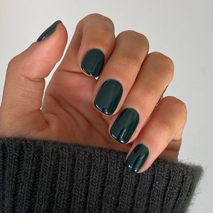 Winter 2022 Nail Trends: French Pearl, Extreme Minimalism, and More