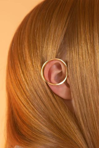 Mam + Circular Ear Cuff in 18k Gold Finish