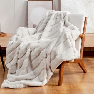 Cozy Bliss + Faux Fur Throw Blanket