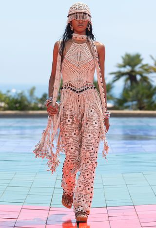 spring-summer-2022-fashion-trends-296818-1639049548235-image