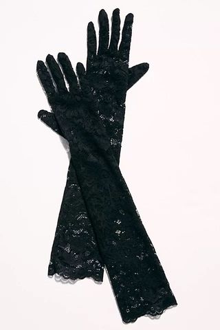Carolina Amato + Longingly Lace Gloves