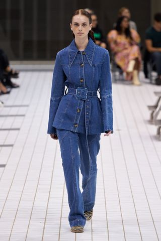 denim-trends-2022-297072-1640713904746-main