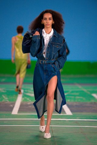 denim-trends-2022-297072-1640714632185-main