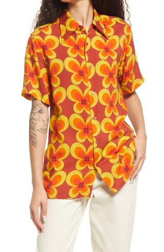 Petals and Peacocks + Good Energy '70s Short Sleeve Button-Up Shirt