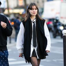 paris-fashion-week-street-style-fall-2022-menswear-297409-1642718637516-square