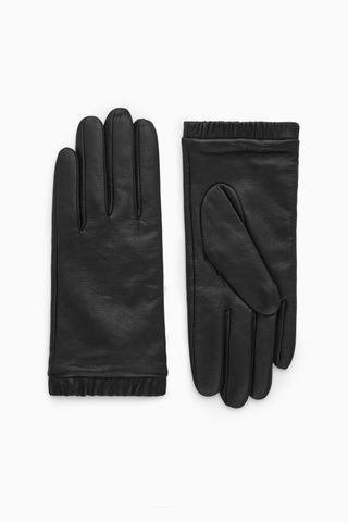 COS + Gathered Leather Cashmere Gloves