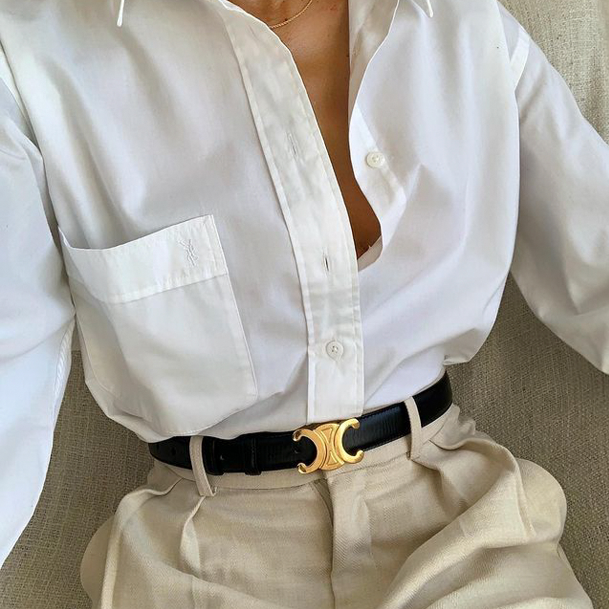 London Outfit: White Shirt and Chain Belt
