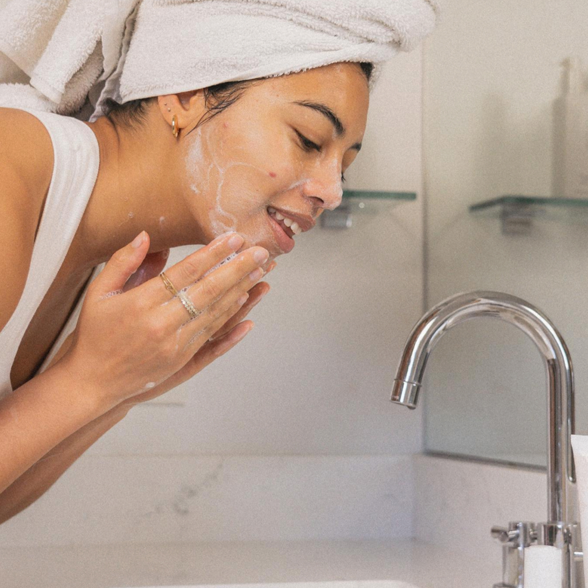 7 Best Face Washes for Acne, According to Experts