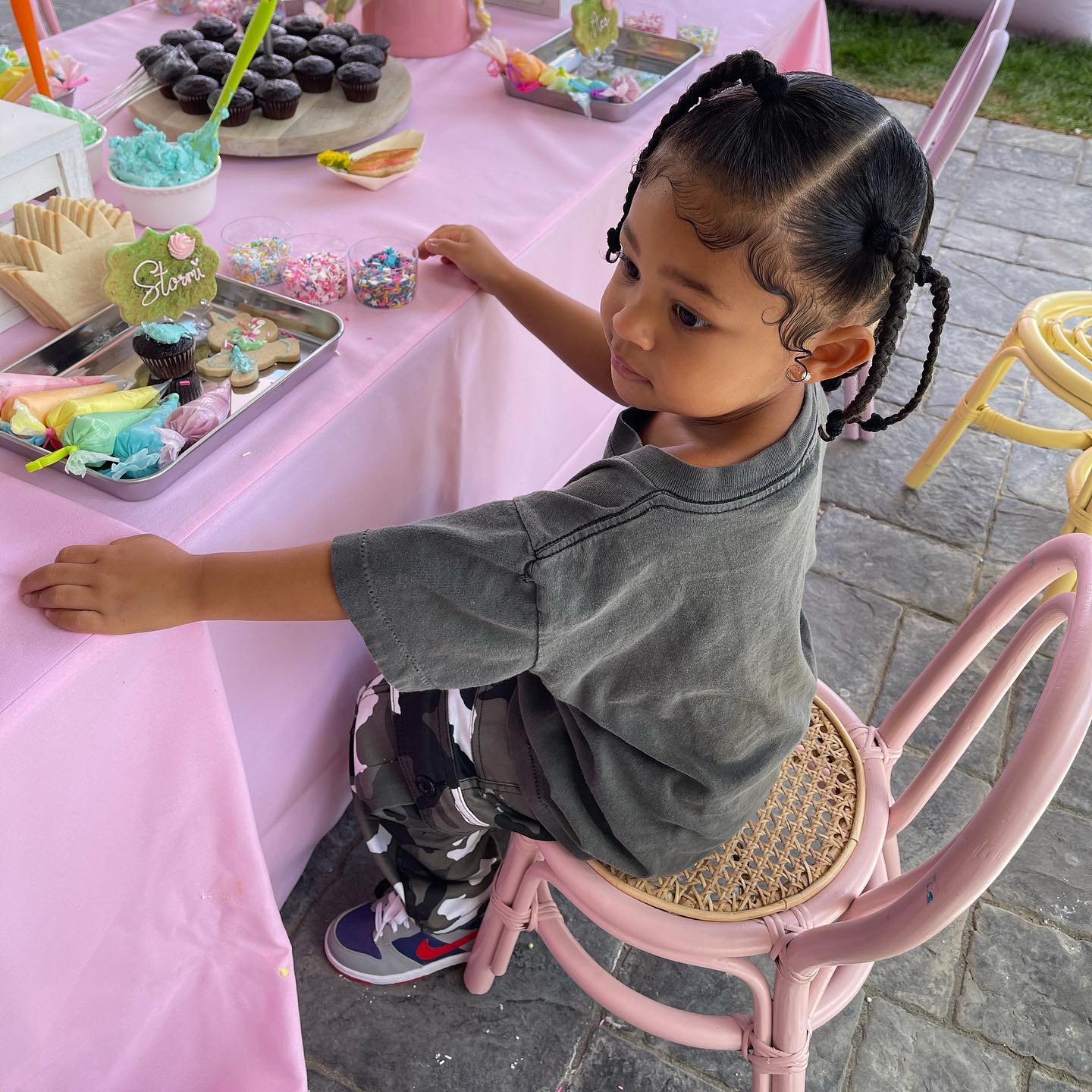 kylie-jenner-second-baby-297739-1644194954096-image
