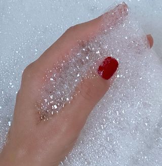 hydrating-hand-soap-297750-1644363132448-main