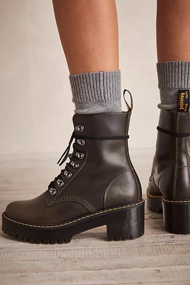 Megan Fox Wore the $200 Platform Boots That Gen Z Loves | Who What Wear