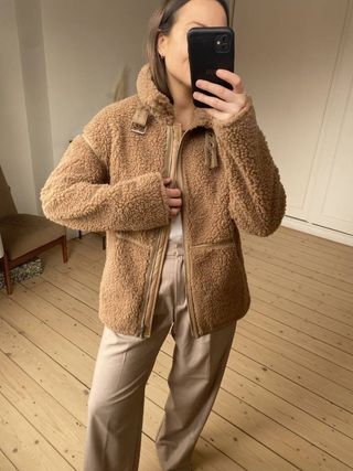 best-shearling-jackets-for-women-297780-1644856658696-image