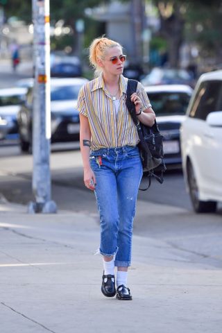 celebrity-jeans-flat-shoes-outfits-297853-1644514698758-main