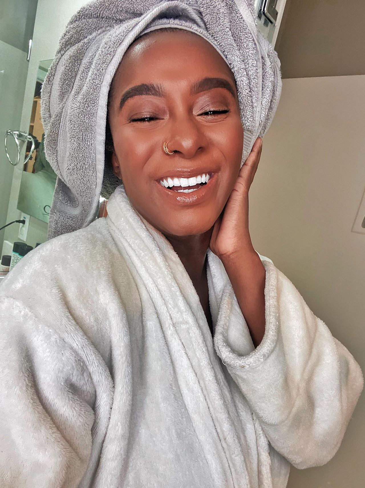 How to Wash Your Face Properly, According to Experts Who What Wear