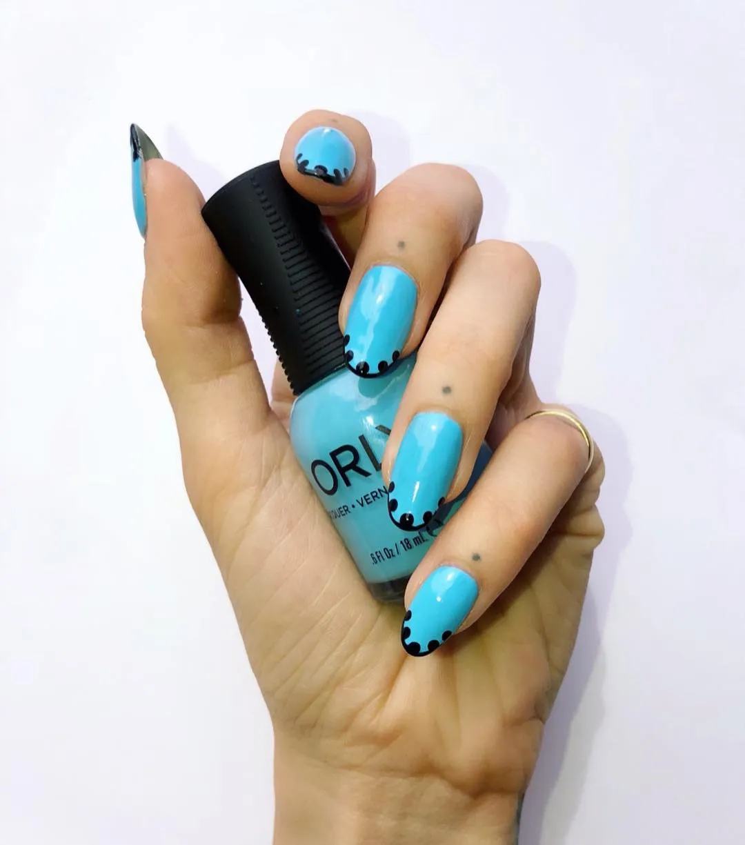 easy-nail-designs-298047-1645201840542-main