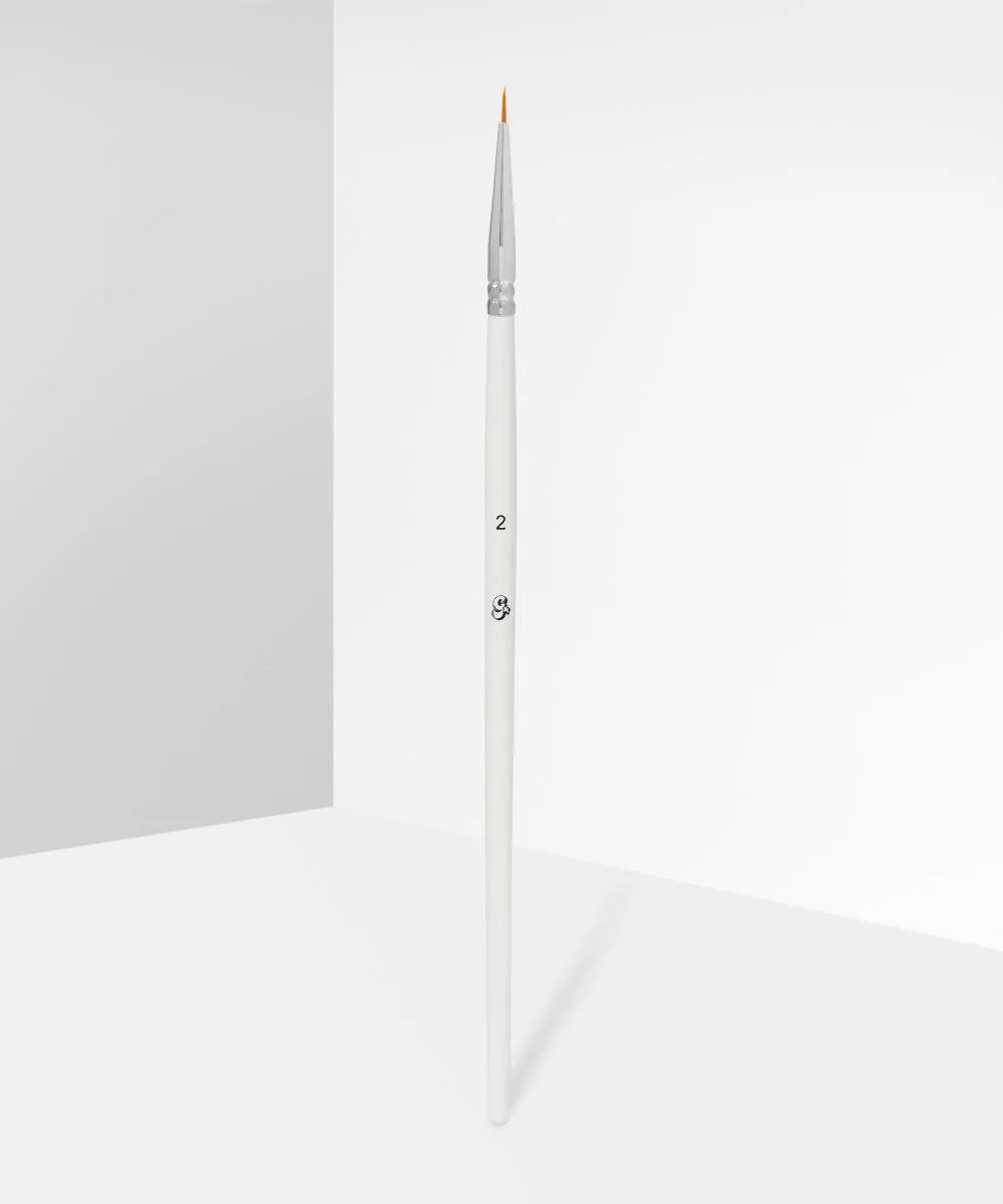 Glisten Cosmetics + Liner Brush 2