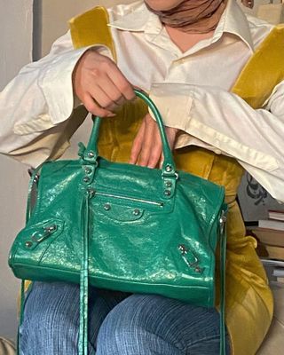 spring-2022-handbag-trends-298071-1645416074234-main